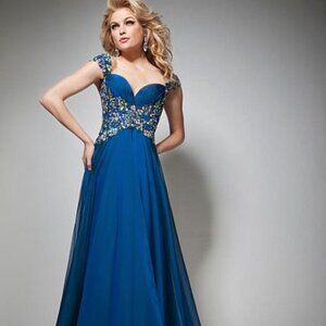 Tony Bowls TBE21367 Navy Dress, Size 8 – Stunning Gown with Sparkling Crystals